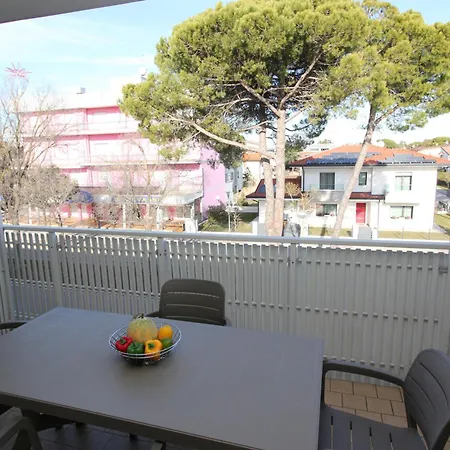 Cozy With Two Balconies Next To The Sea Apartment
